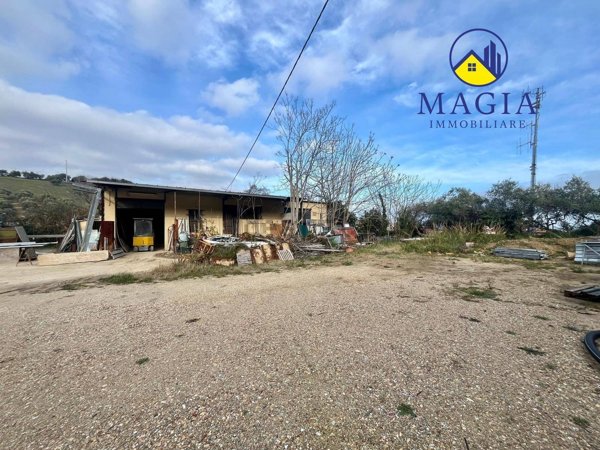 locale di sgombero in vendita a San Benedetto del Tronto