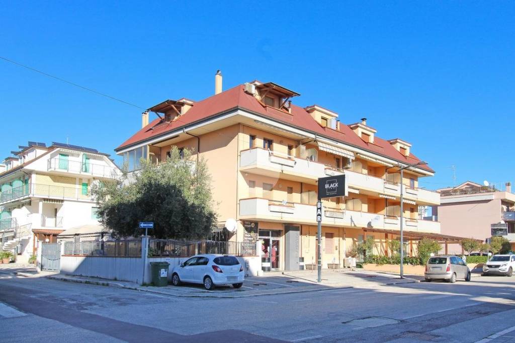 appartamento in vendita a San Benedetto del Tronto in zona Sentina