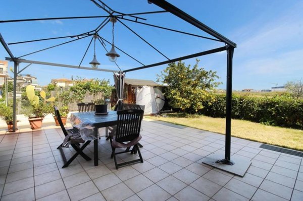 casa indipendente in vendita a San Benedetto del Tronto in zona Sentina