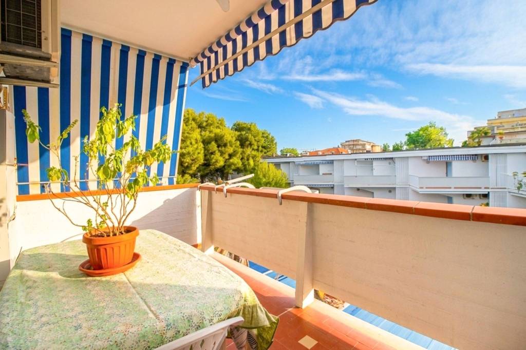 appartamento in vendita a San Benedetto del Tronto in zona Sentina