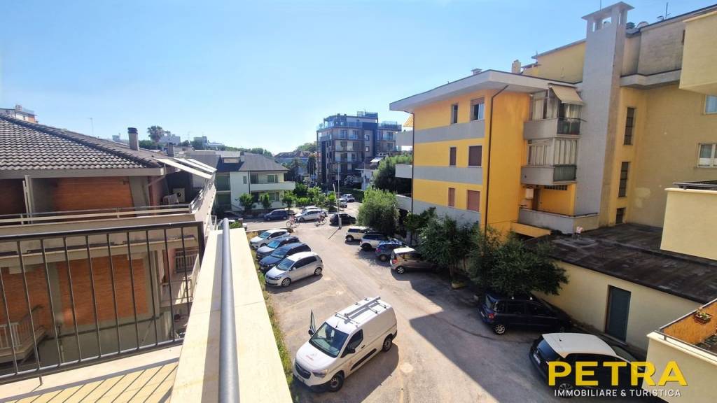 appartamento in vendita a San Benedetto del Tronto in zona Sentina