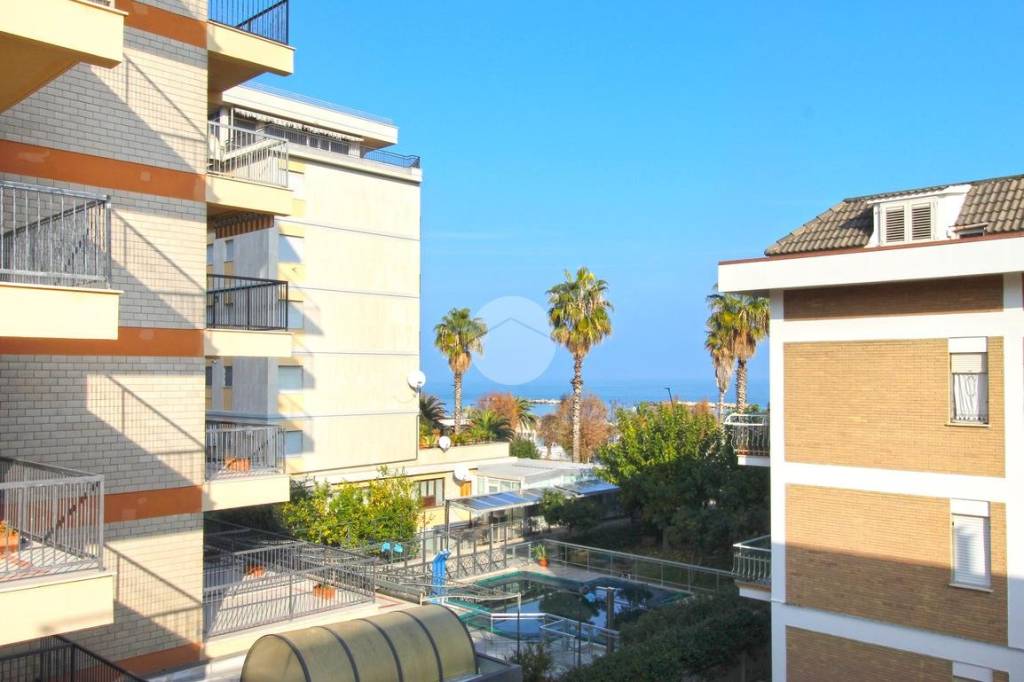 appartamento in vendita a San Benedetto del Tronto in zona Sentina