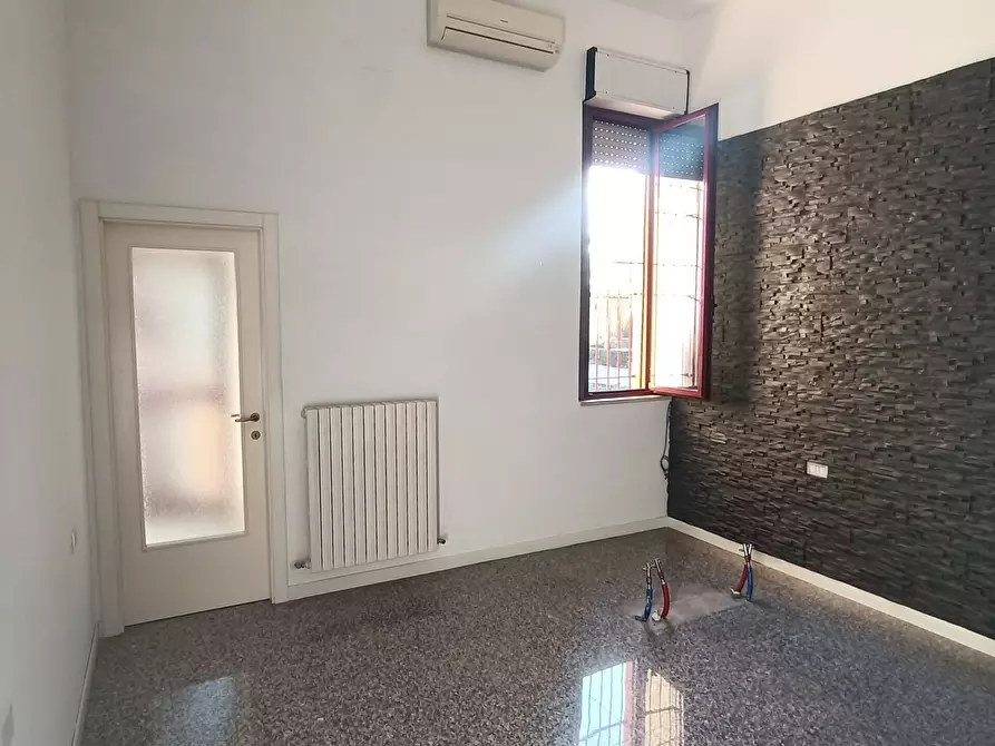 locale commerciale in vendita a San Benedetto del Tronto