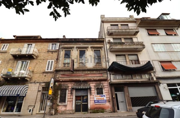 esavano in vendita a San Benedetto del Tronto