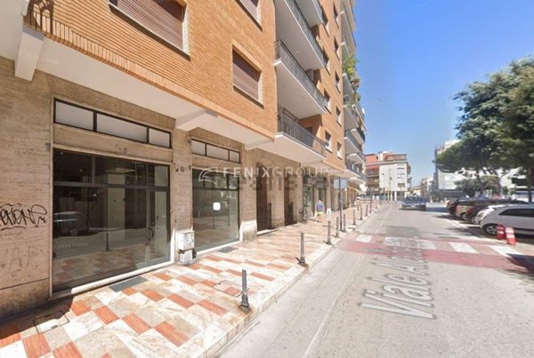locale commerciale in vendita a San Benedetto del Tronto