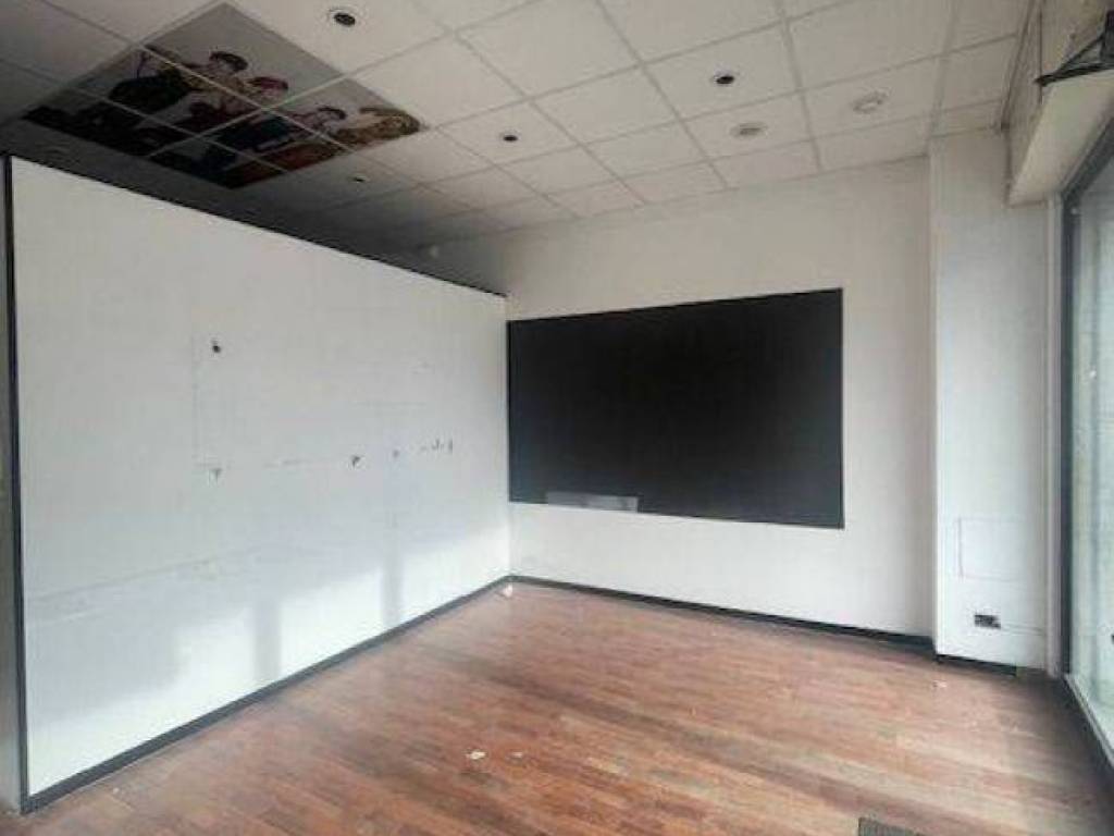 locale commerciale in vendita a San Benedetto del Tronto