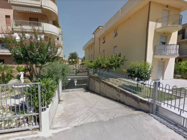 locale commerciale in vendita a San Benedetto del Tronto