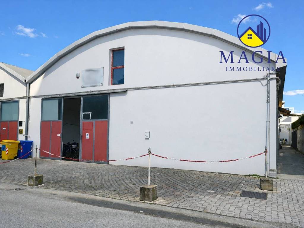 locale commerciale in vendita a San Benedetto del Tronto