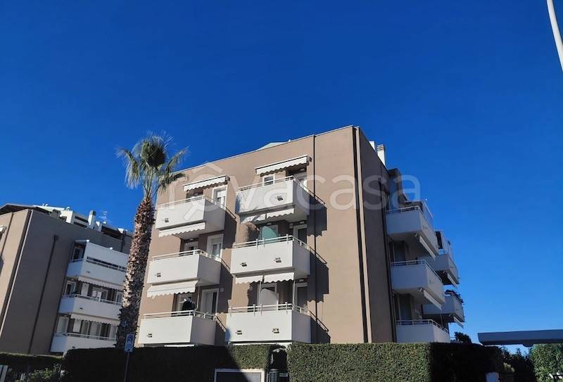 appartamento in vendita a San Benedetto del Tronto in zona Sentina