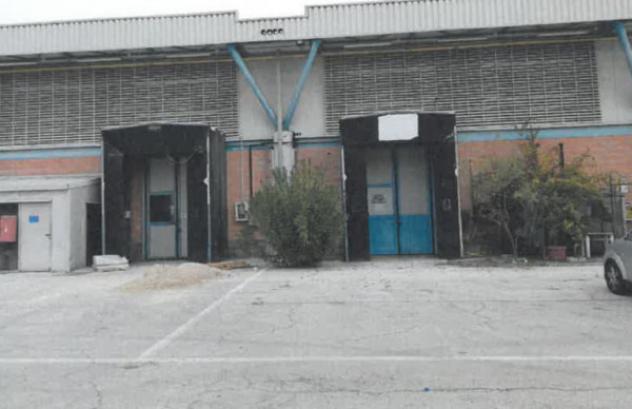 locale commerciale in vendita a San Benedetto del Tronto