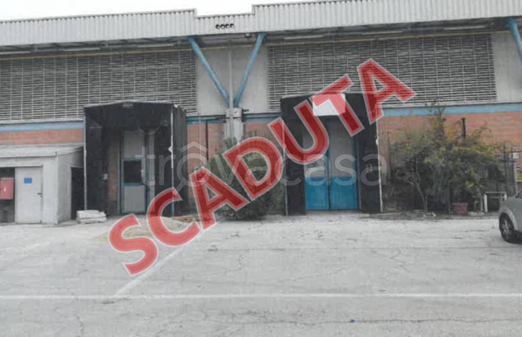 locale commerciale in vendita a San Benedetto del Tronto