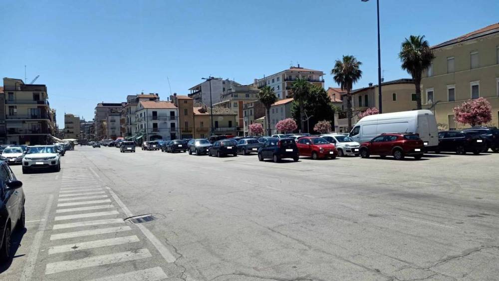 locale commerciale in vendita a San Benedetto del Tronto