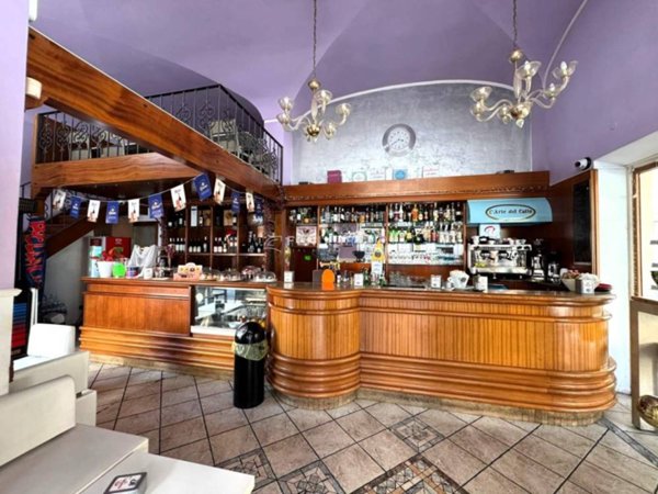 locale commerciale in vendita a San Benedetto del Tronto in zona Sentina