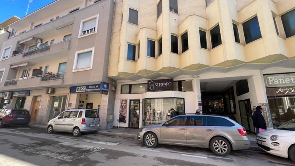 locale commerciale in vendita a San Benedetto del Tronto