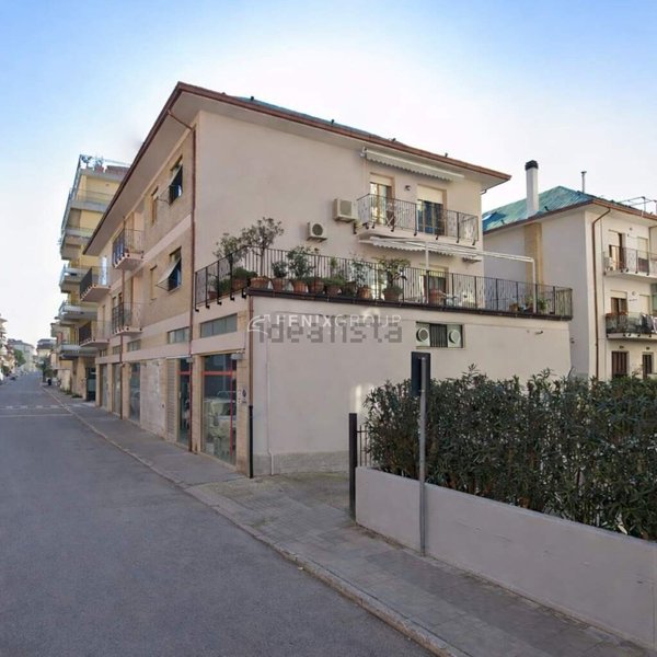 locale di sgombero in vendita a San Benedetto del Tronto