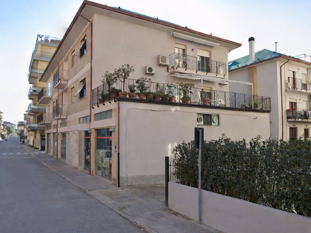 locale commerciale in vendita a San Benedetto del Tronto