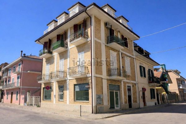 locale commerciale in vendita a San Benedetto del Tronto