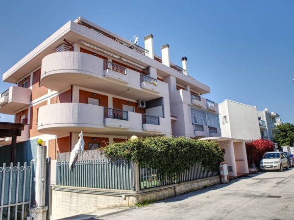 appartamento in vendita a San Benedetto del Tronto in zona Sentina