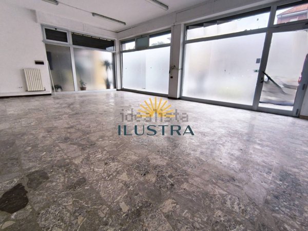 locale commerciale in vendita a San Benedetto del Tronto