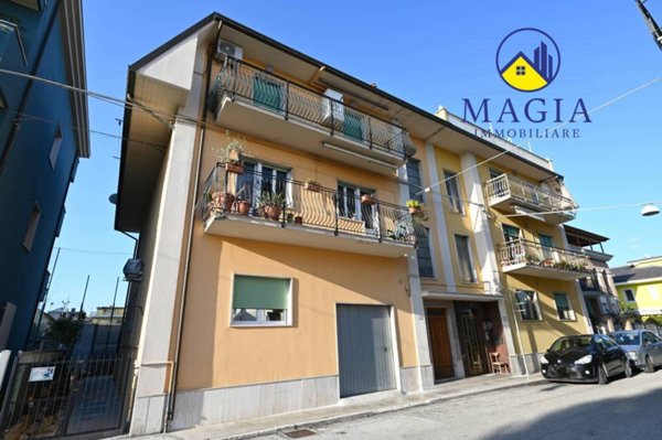 appartamento in vendita a San Benedetto del Tronto in zona Sentina
