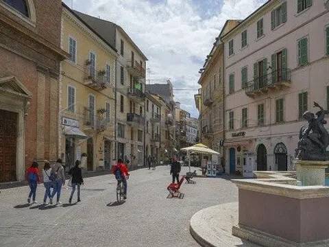 negozio in vendita a San Benedetto del Tronto