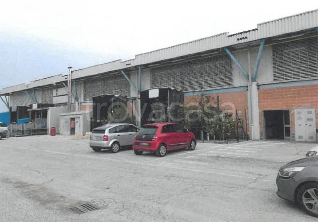 locale commerciale in vendita a San Benedetto del Tronto