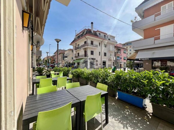locale commerciale in vendita a San Benedetto del Tronto