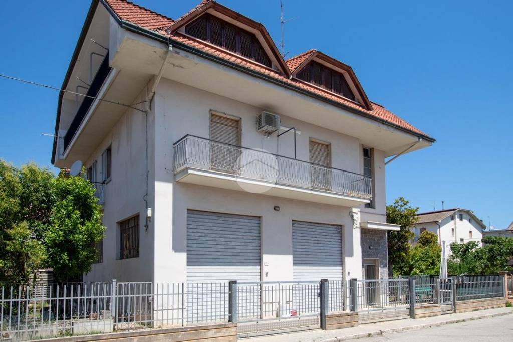 appartamento in vendita a San Benedetto del Tronto in zona Sentina