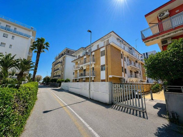 appartamento in vendita a San Benedetto del Tronto in zona Sentina