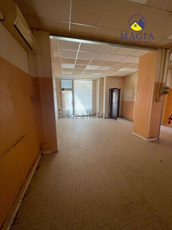 locale commerciale in vendita a San Benedetto del Tronto