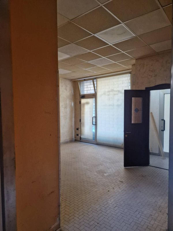 locale commerciale in vendita a San Benedetto del Tronto