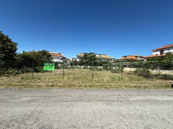 terreno agricolo in vendita a San Benedetto del Tronto in zona Sentina