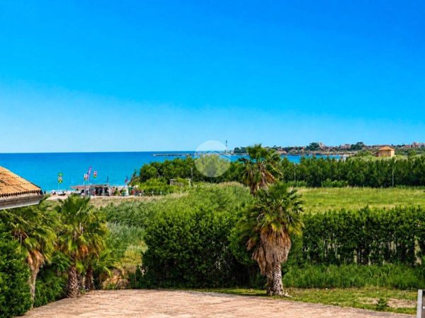 appartamento in vendita a San Benedetto del Tronto in zona Sentina
