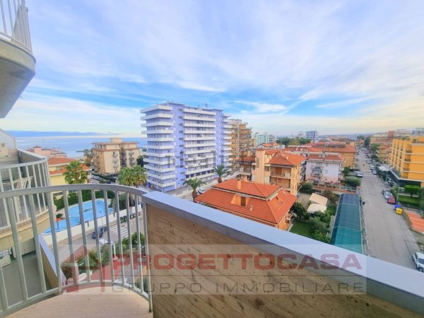 appartamento in vendita a San Benedetto del Tronto in zona Sentina