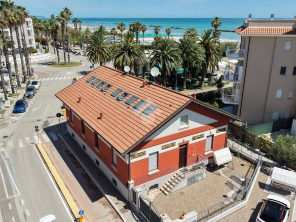 casa indipendente in vendita a San Benedetto del Tronto in zona Sentina