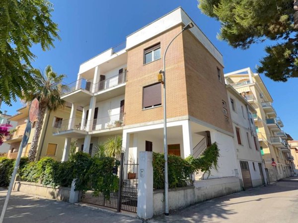 appartamento in vendita a San Benedetto del Tronto in zona Sentina