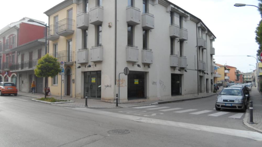 casa indipendente in vendita a San Benedetto del Tronto in zona Sentina