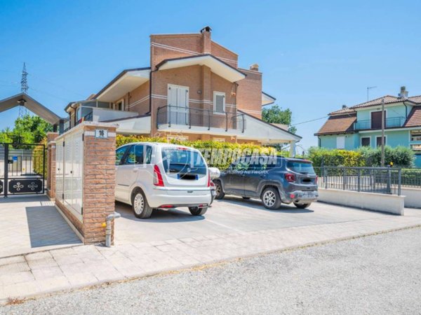 appartamento in vendita a San Benedetto del Tronto in zona Sentina