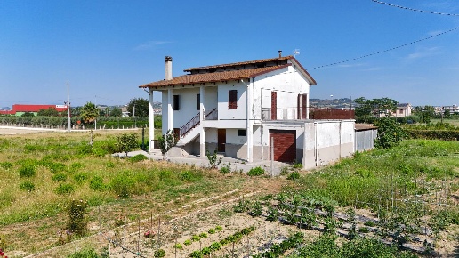 casa indipendente in vendita a San Benedetto del Tronto in zona Sentina
