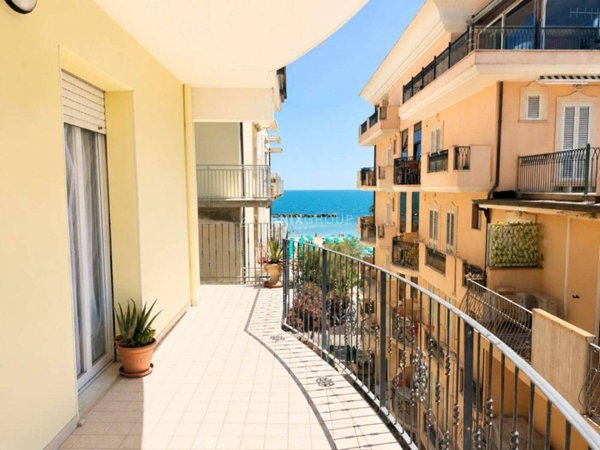 appartamento in vendita a San Benedetto del Tronto in zona Sentina
