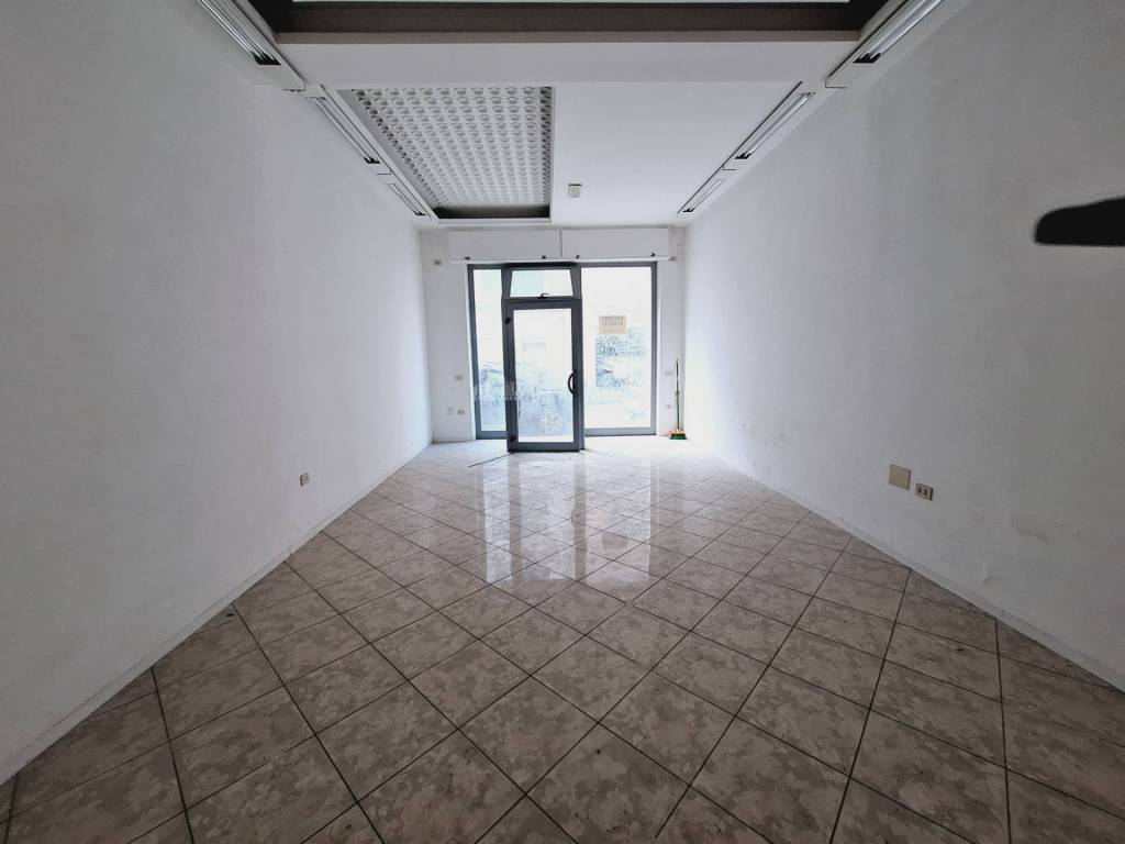 negozio in vendita a San Benedetto del Tronto