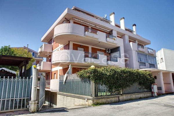 appartamento in vendita a San Benedetto del Tronto in zona Sentina