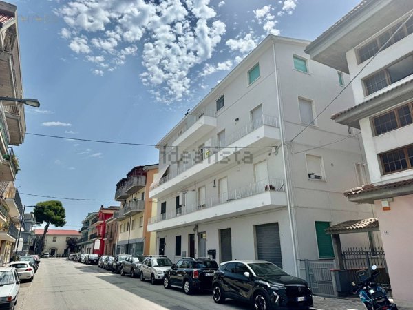 appartamento in vendita a San Benedetto del Tronto in zona Sentina