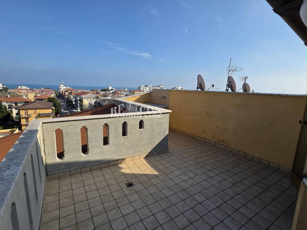 appartamento in vendita a San Benedetto del Tronto in zona Sentina