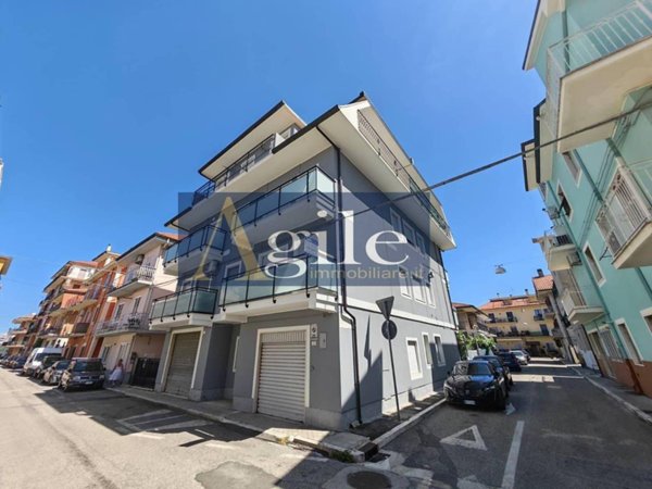 appartamento in vendita a San Benedetto del Tronto in zona Sentina