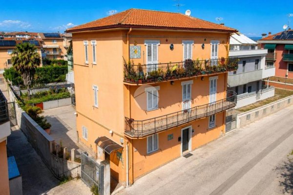 appartamento in vendita a San Benedetto del Tronto in zona Sentina