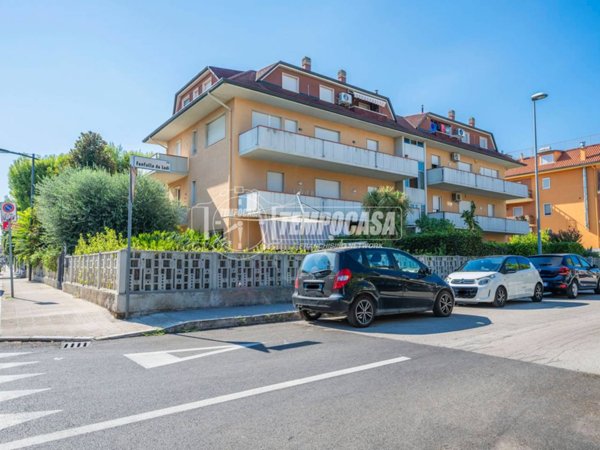 appartamento in vendita a San Benedetto del Tronto in zona Sentina