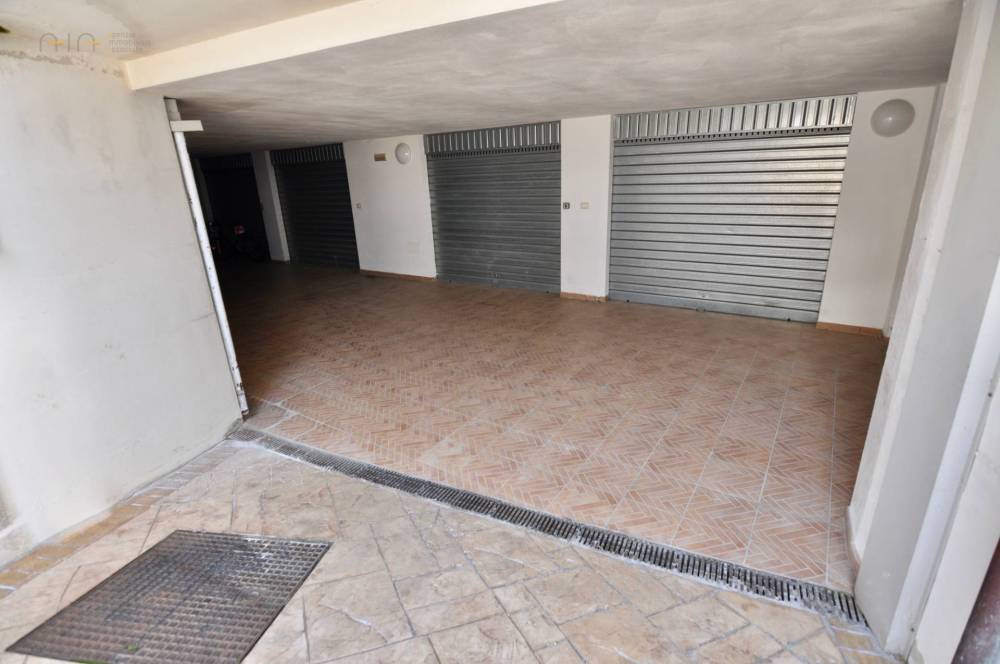 box auto in vendita a San Benedetto del Tronto