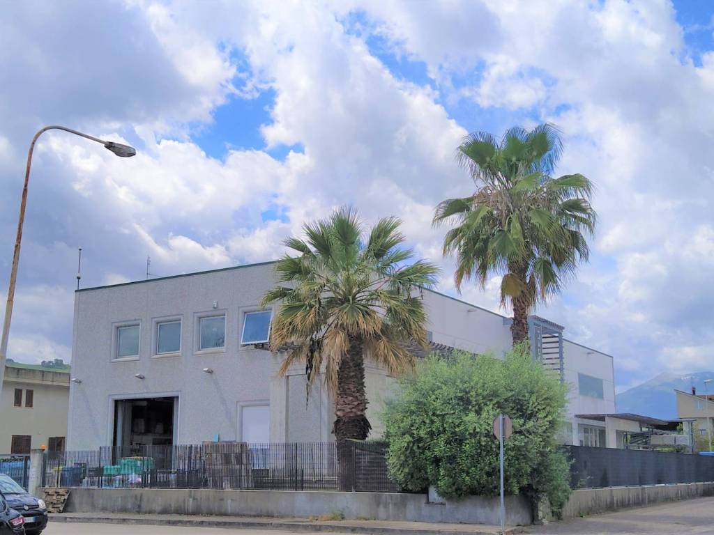 locale commerciale in vendita a Spinetoli in zona Pagliare