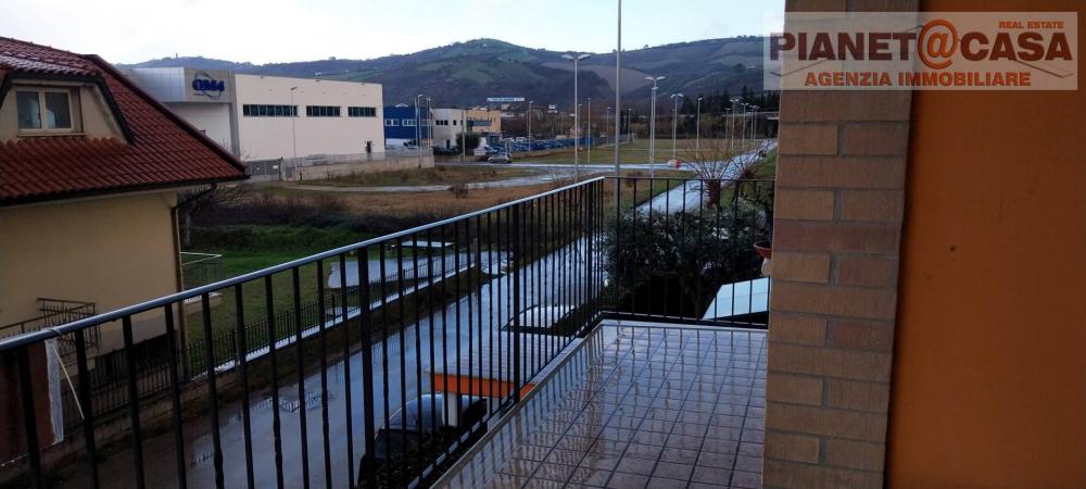 appartamento in vendita a Spinetoli in zona Pagliare